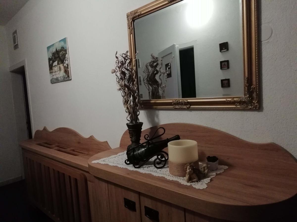 Mama'S House Vandrarhem Cerklje na Gorenjskem Exteriör bild